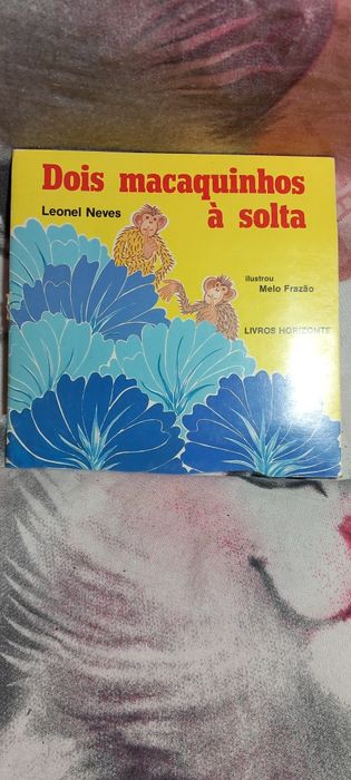 Dois macaquinhos á solta. Oferta 3° livro