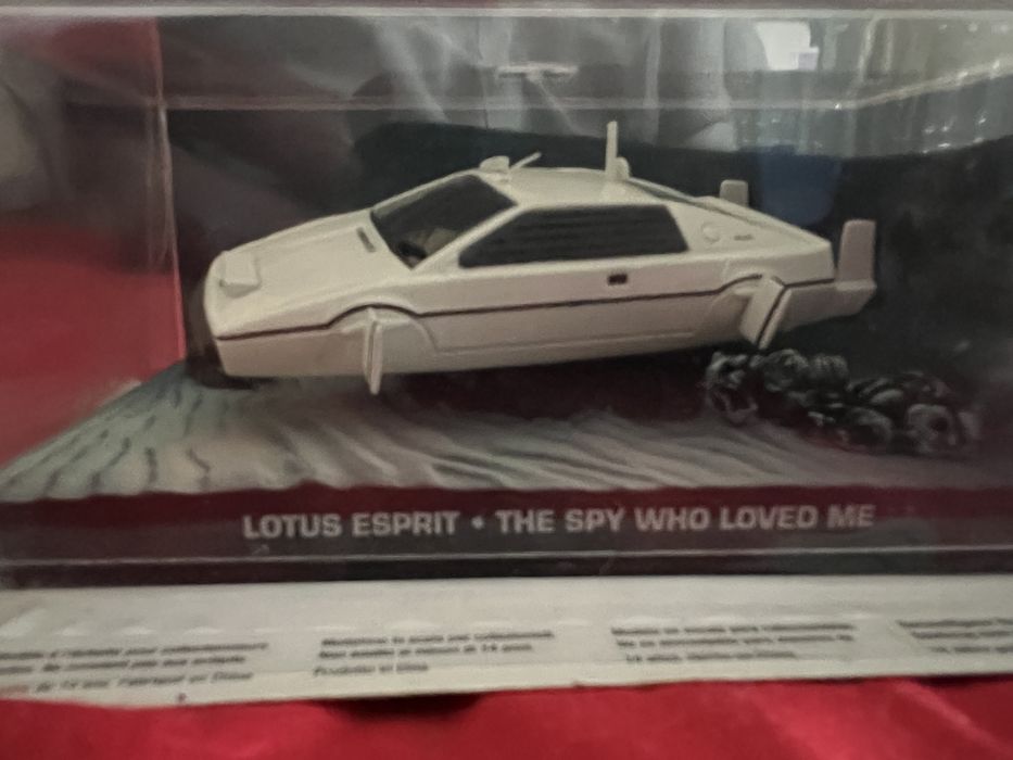 Carros 007 Diora Coleção - Aston Martin Goldfinger e Lotus Esprit