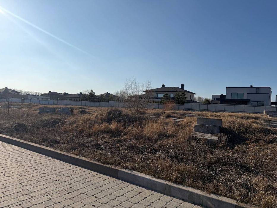 ЗЕЛЕНИЙ БІР!Продаж Супер крутої ділянки 12 соток в закритому КМ"Грин Таун"!