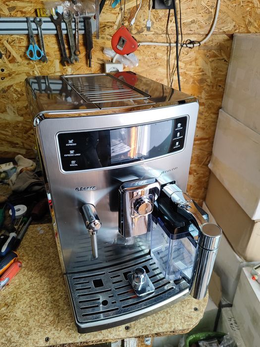 Кофемашина, кавоварка Saeco, Delonghi, Philips