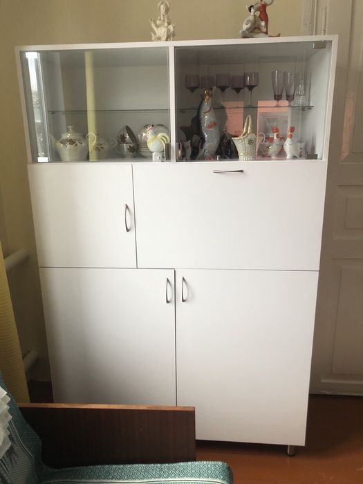 Сервант сучасний