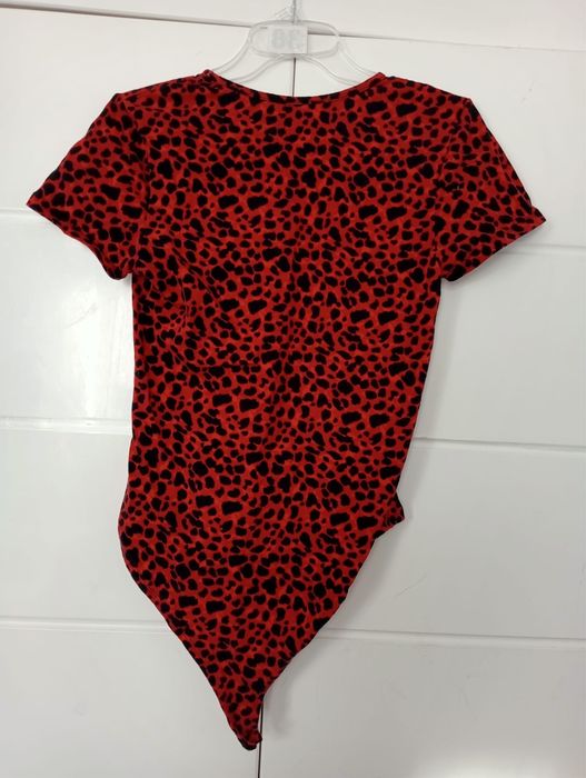 Czerwone Body Panterka print rozmiar M Primark