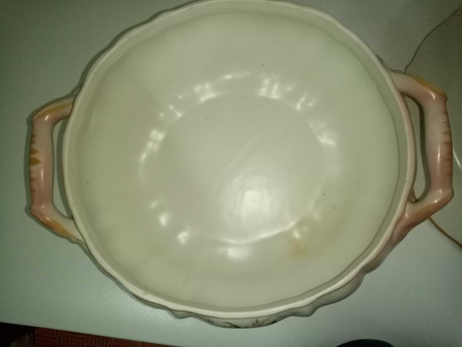 Terrina em Faiança Pintada à mão