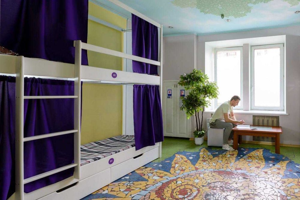 10 из 10 ! Хостел №1 в Киеве ! Оболонь Метро Минская Героев Днепра