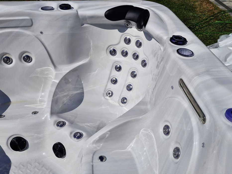 Jacuzzi ogrodowe całoroczne SPA wanna z hydromasażem BALBOA Wrocław