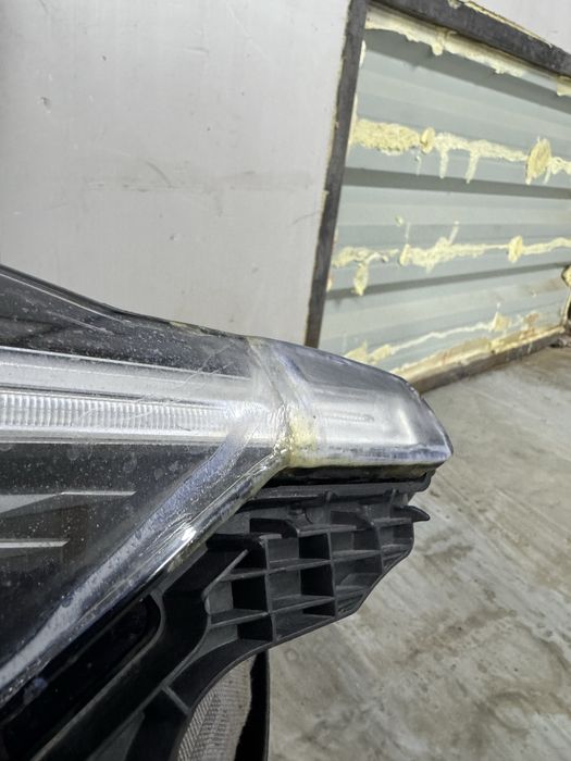 Фара Polestar 2 правая