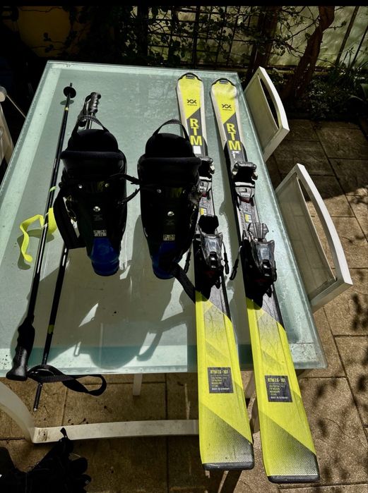 Sprzedam komplet nart z butami i kijkami