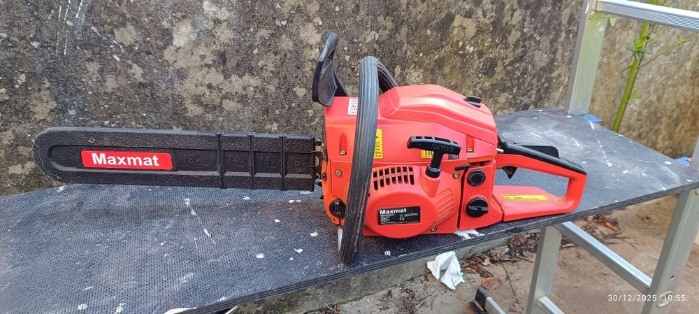 Moto serra a gasolina