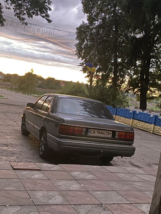 Продам мазду 929 2.2 двигун газ/бензин