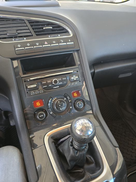 Carrinha Peugeot 5008