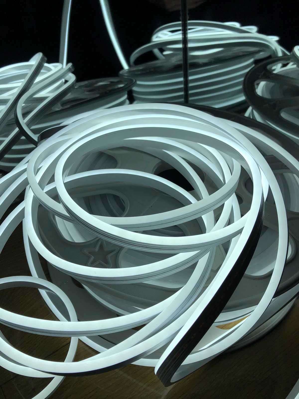 Led неон 12в, неоновая подсветка 12v: 150 грн. - Освітлення Миколаїв на Olx