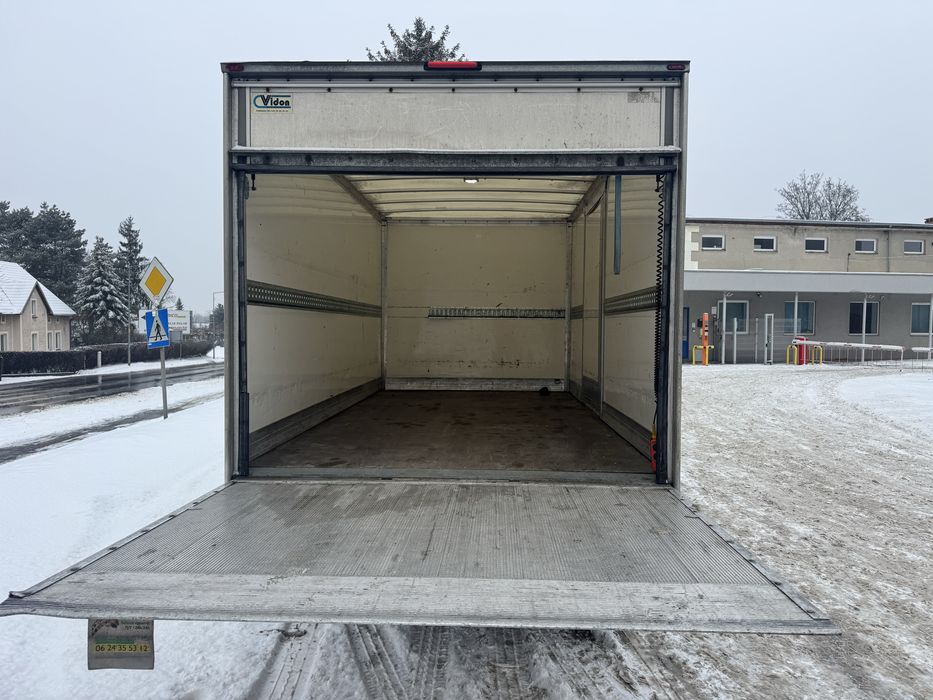 Kontener z winda sprinter 907