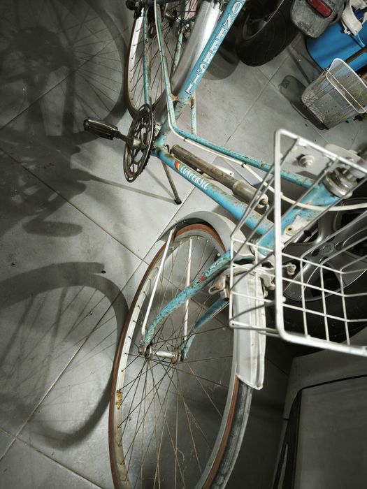Bicicleta de senhora pasteleira