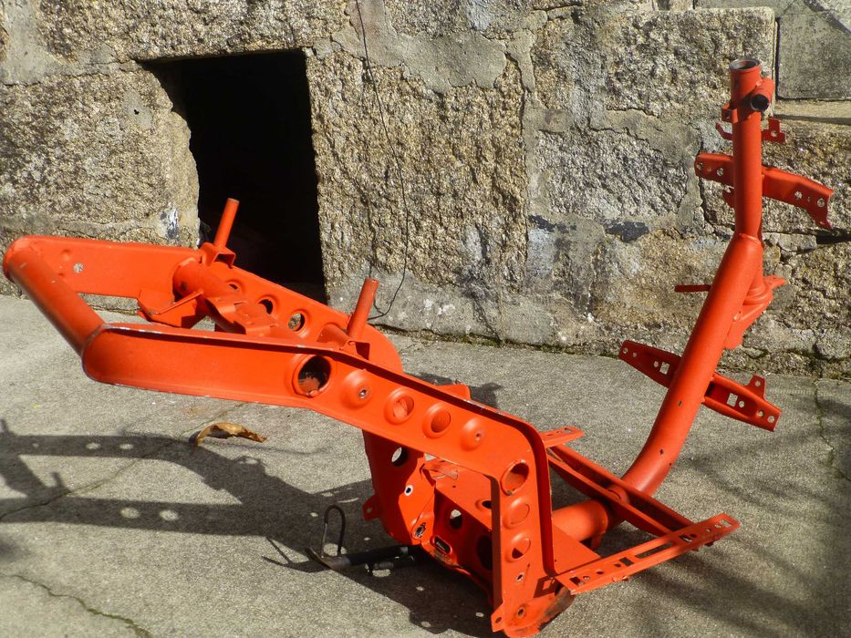 VETRO FANALE POSTERIORE STOP COLORE ROSSO E BIANCO CODICE 294687 Piaggio Nrg Mc3 Extreme 50 Nuovo