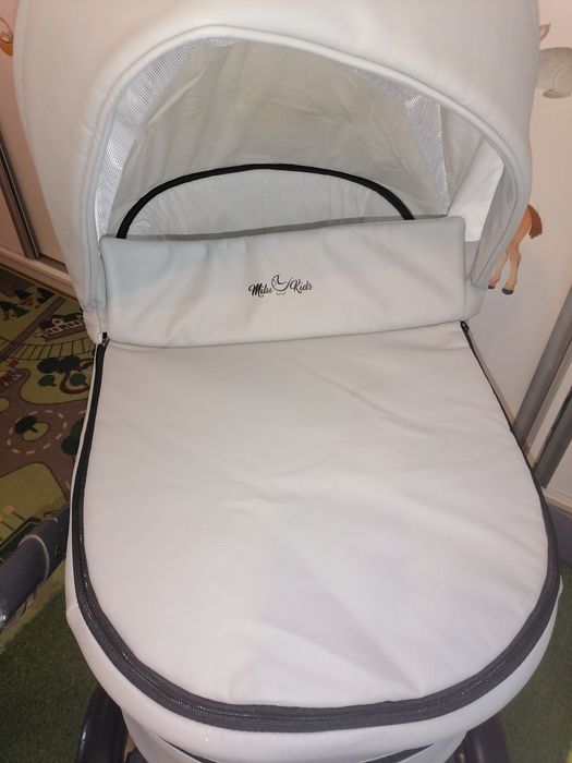 Wózek dziecięcy gondola