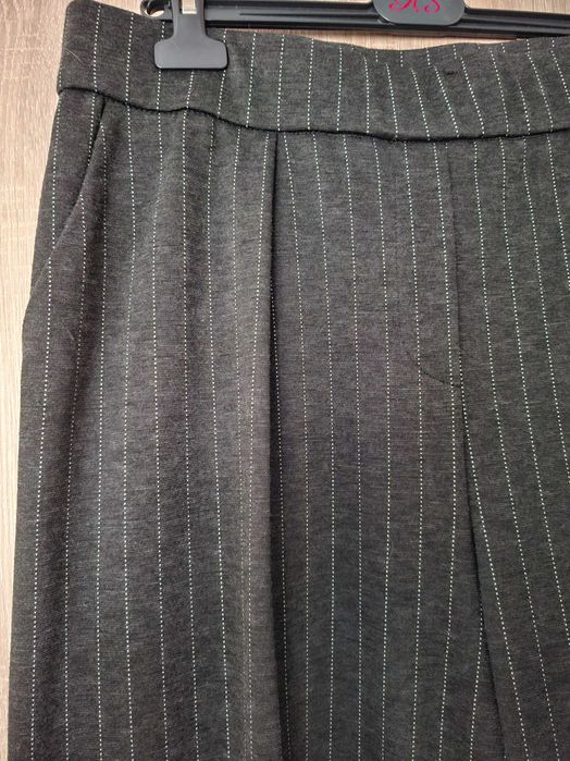Женские брюки р.16 ( раз. 52 укр.) широкие
