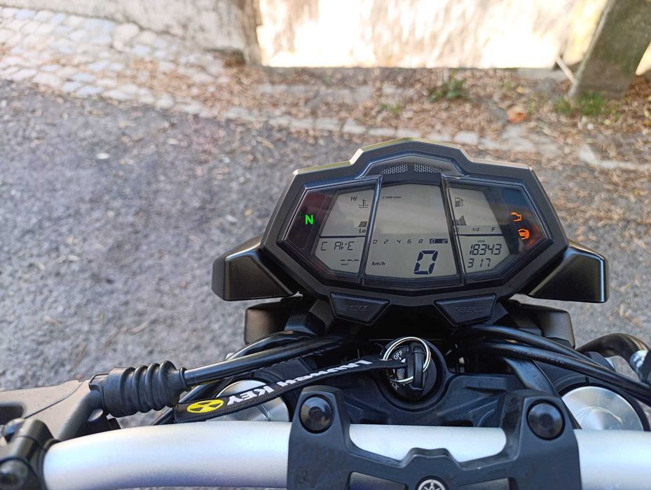 Vendo mota yamaha MT 125
