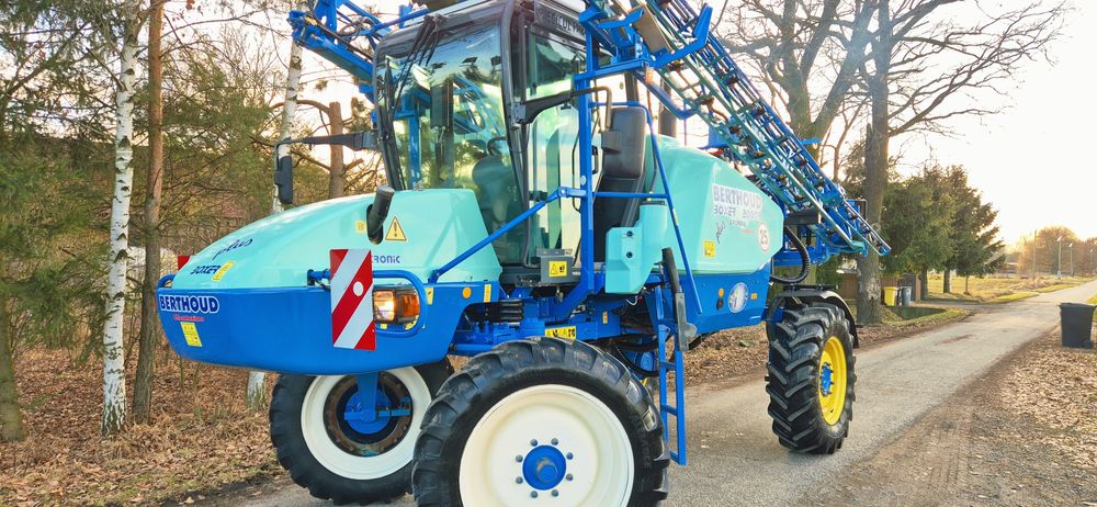 Opryskiwacz Samojezdny Berthoud BoXer 2200l, 24/21m, stan BDB  Okazja!