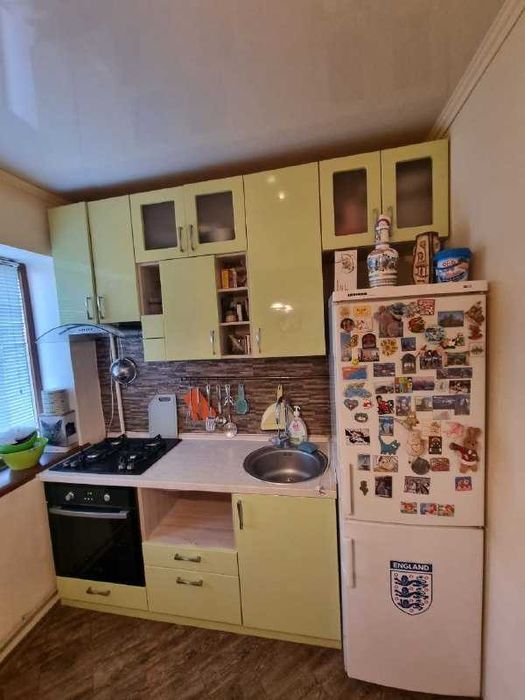 Продам 2к Коммунар Красный Камень  Срочно