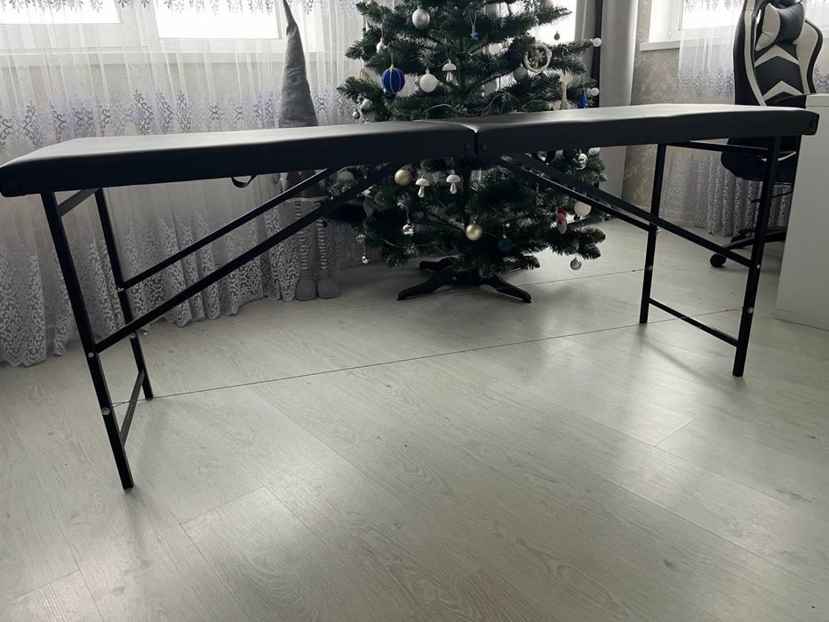 Косметологічна кушетка для майстра