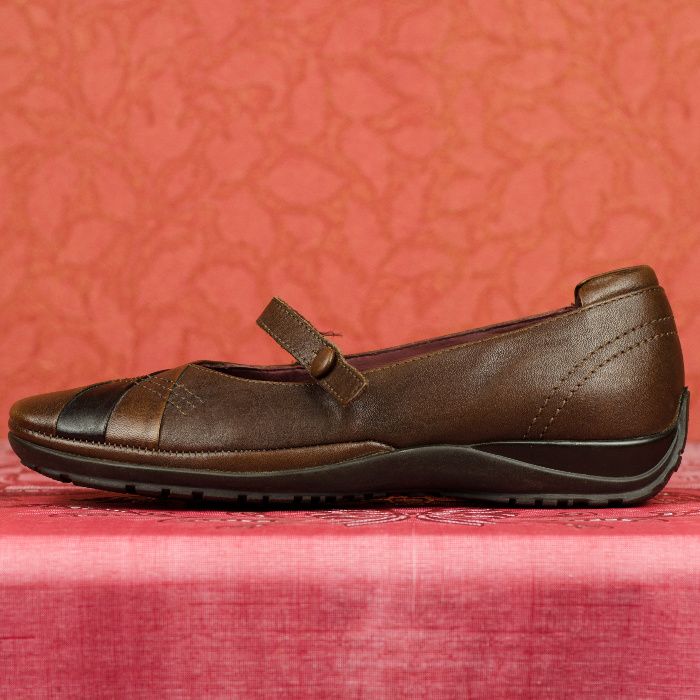 Кожаные фирменные балетки Clarks с ремешком 36,5-37р. 23,5 см.