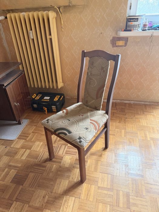 Krzesło PRL niezniszczone