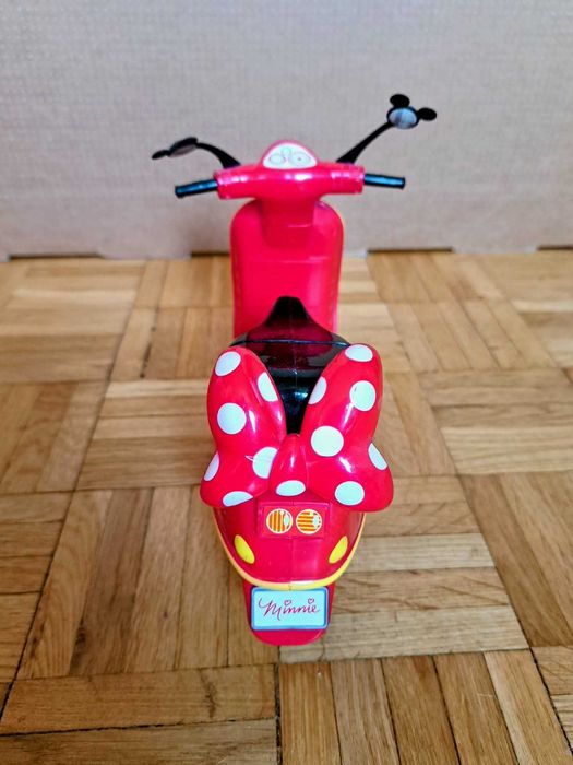 Skuter dla lalki Barbie, myszka Minnie.