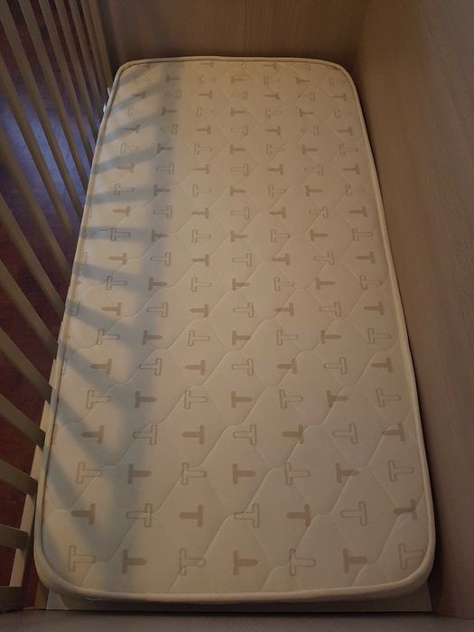 Cama transformável com gaveta