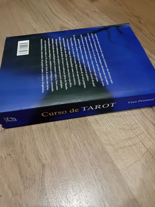 Curso prático de Tarot e o seu uso terapêutico - Vera Pramad