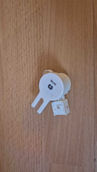 Czujnik położenia pedału sprzęgła Opel Astra K V Mokka Insignia