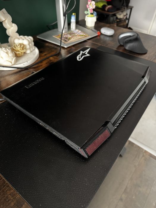 Laptop Lenovo Y700 15,6” – i5, GTX 960M, SSD + HDD