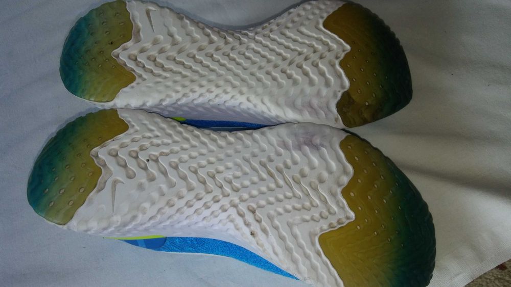 Nike epic read flyknit roz.38,5- dł.wkł.24 cm- jak nowe