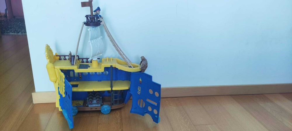 Jake - Navio Colosso dos Mares