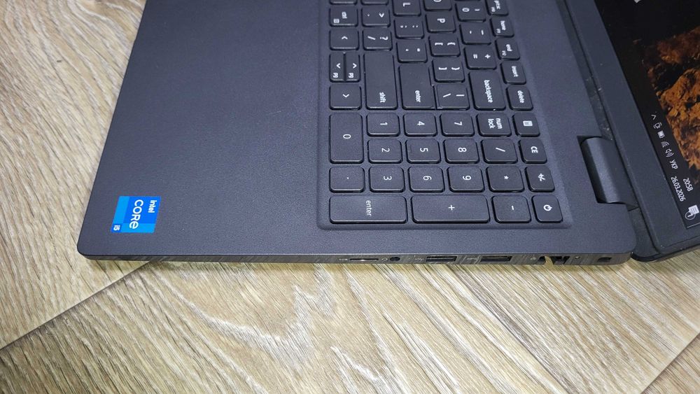 Ноутбук Dell  3520 i5 1135g7/Iris XE Graphic/8gb ddr4/m2 ssd 256gb