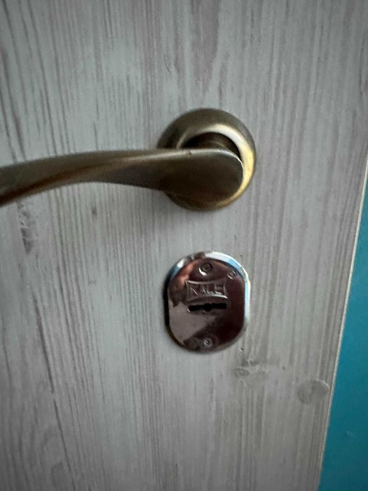 Двери входные металлические