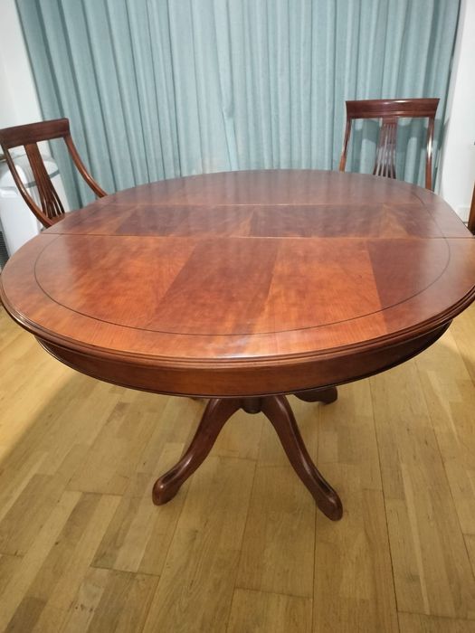 Mesa extensível em Madeira  de Cerejeira