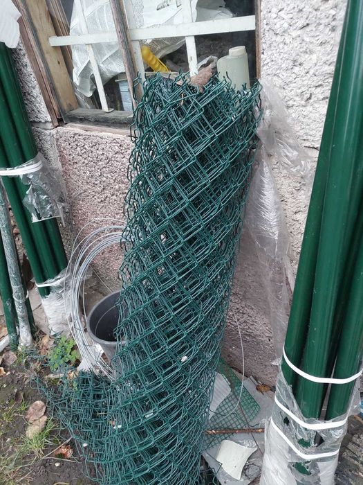 Nowy komplet ogrodzeniowy