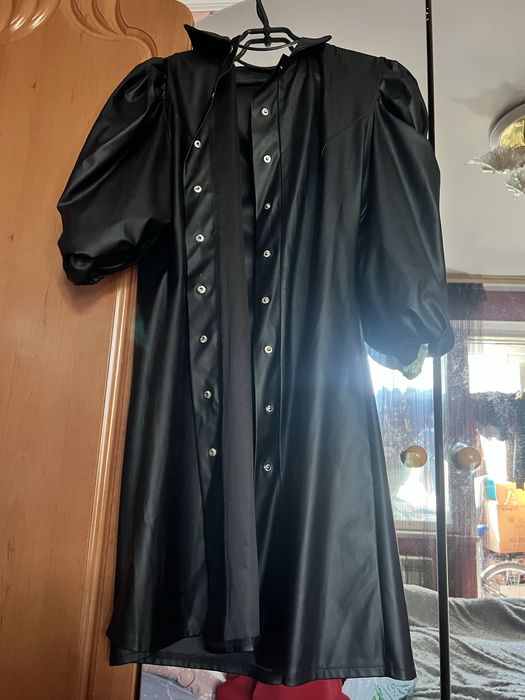 Шкіряна сукня в гарному стані 50 розмір