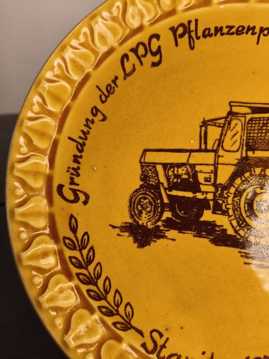Stary talerz pamiątkowy z traktorem ²¹⁵