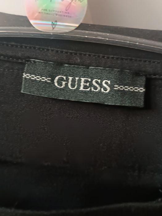 Брендова футболка. Guess. S.
