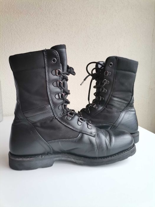 Botas Militares ótimo estado
