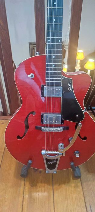 Godin 5th Avenue Uptown GT (Como Nova)