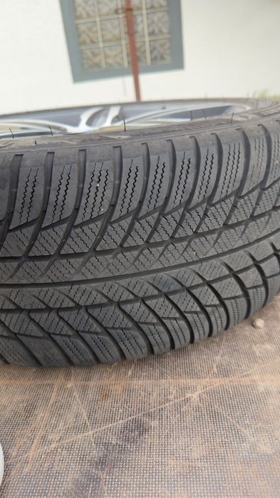 BMW Jantes Originais 17” + Pneus Inverno Bridgestone 225/45 R17
