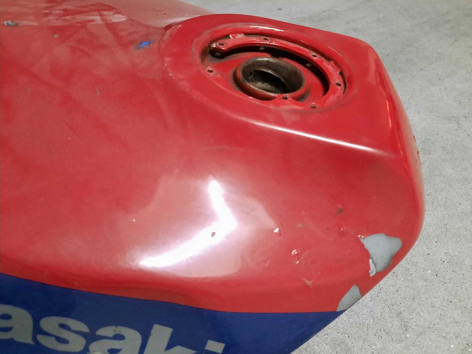 deposito combustivel Kawasaki GPZ600