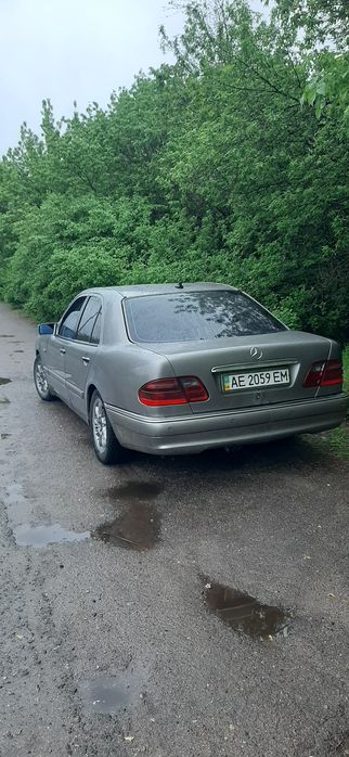 Мерседес Е210 в продаже