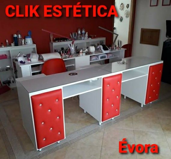 Mesas manicure ,balcão recepção e cadeiras