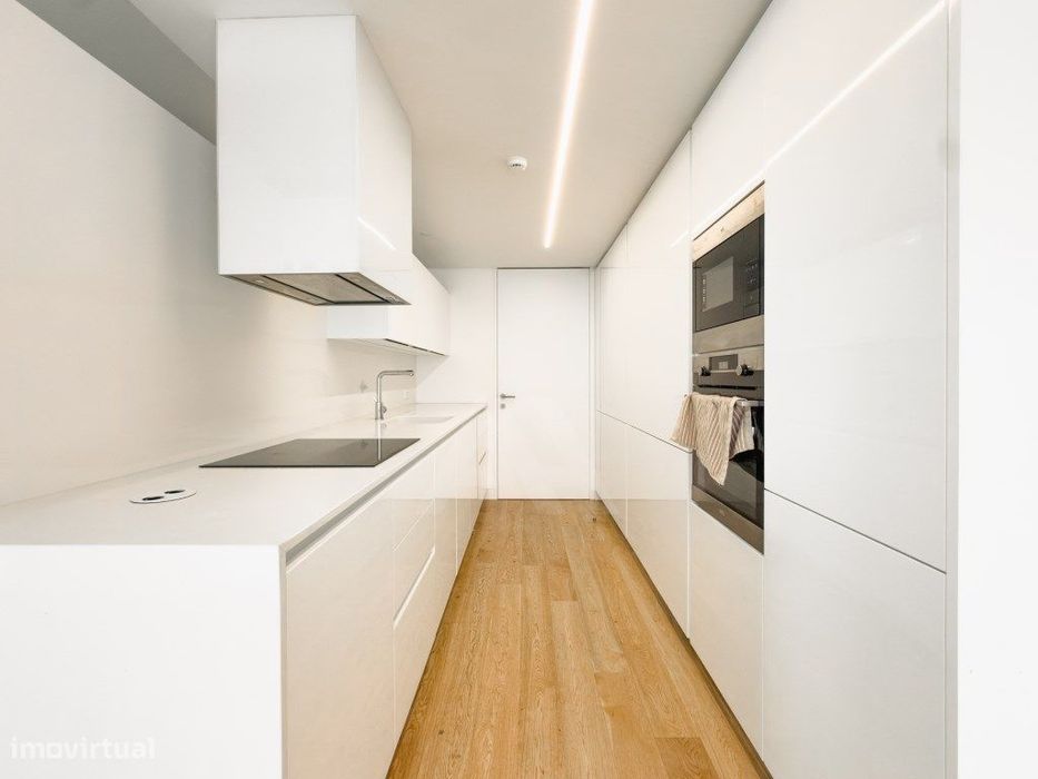 Apartamento T3 de luxo com garagem em Lisboa