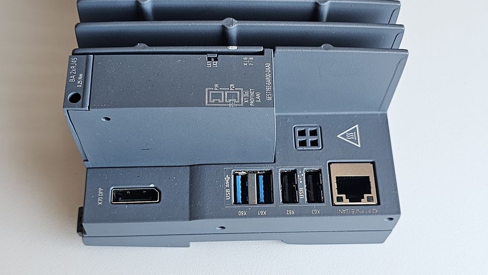 Siemens SIMATIC ET 200SP Open Controller CPU 1515SP PC2 + BusAdapter
