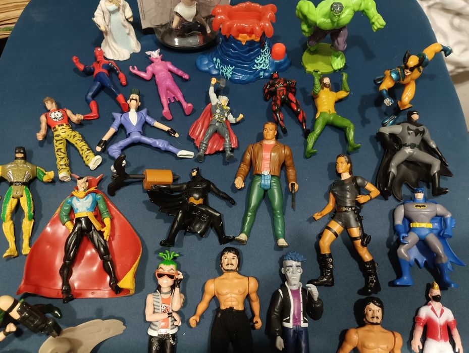 Bonecos lote variado