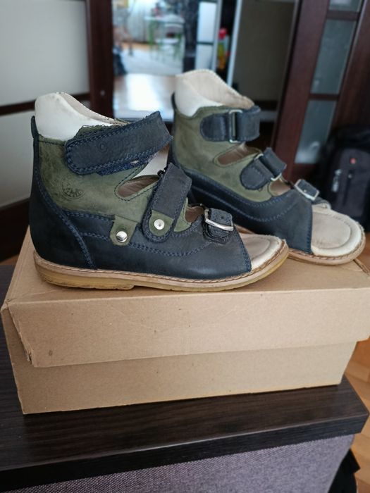 Ортопедичні босоніжки,сандалі,ортопедическая обувь 25 р.